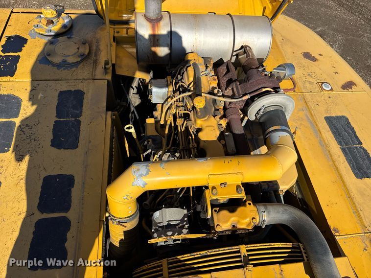 image for item DU3327 1997 John Deere 892E excavator