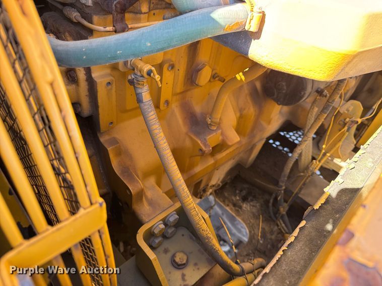 image for item DU3327 1997 John Deere 892E excavator