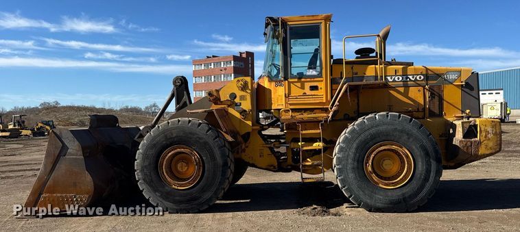 image for item DU3328 1999 Volvo L180C wheel loader