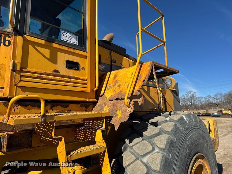 image for item DU3328 1999 Volvo L180C wheel loader