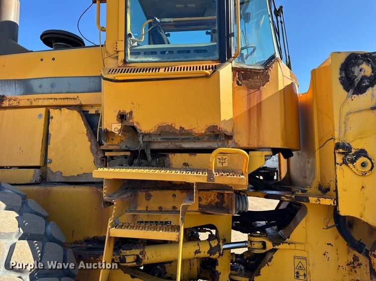 image for item DU3328 1999 Volvo L180C wheel loader