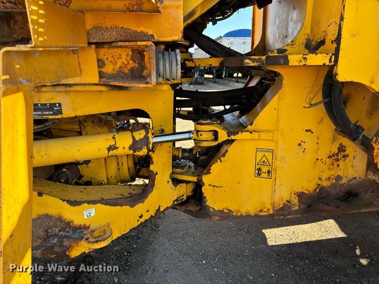 image for item DU3328 1999 Volvo L180C wheel loader