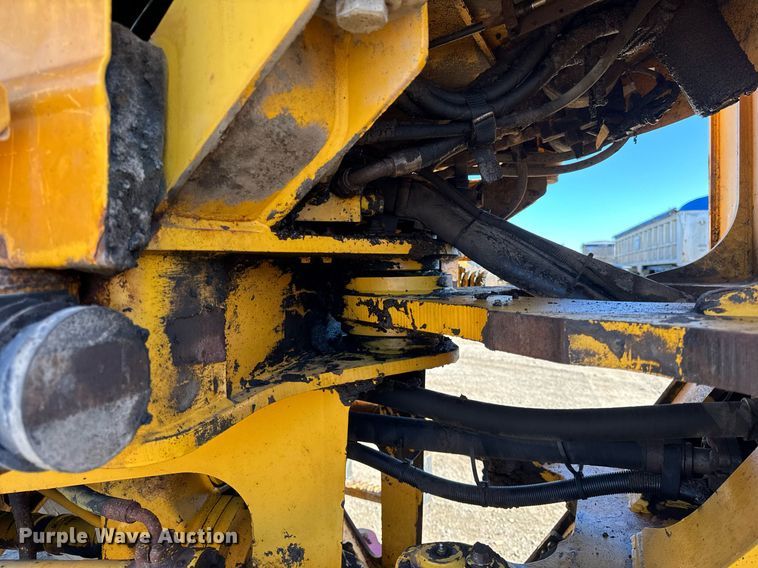 image for item DU3328 1999 Volvo L180C wheel loader