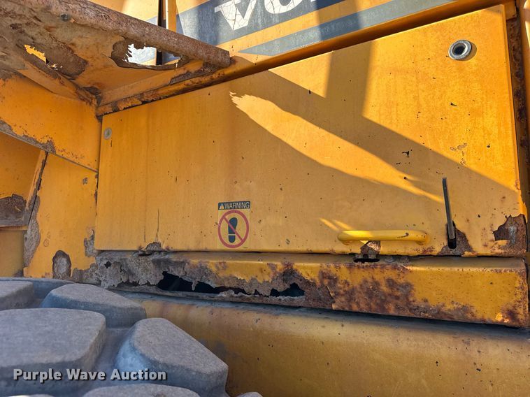image for item DU3328 1999 Volvo L180C wheel loader