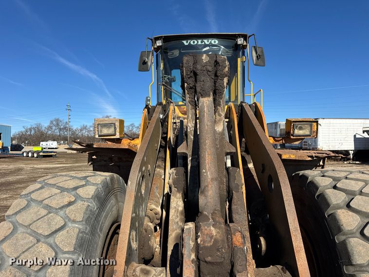 image for item DU3328 1999 Volvo L180C wheel loader