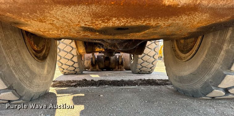 image for item DU3328 1999 Volvo L180C wheel loader