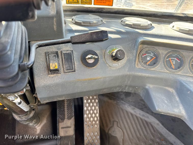 image for item DU3328 1999 Volvo L180C wheel loader