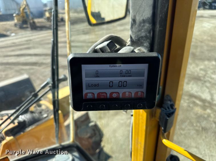 image for item DU3328 1999 Volvo L180C wheel loader