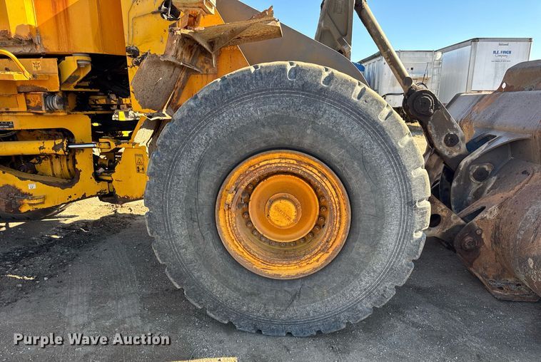 image for item DU3328 1999 Volvo L180C wheel loader