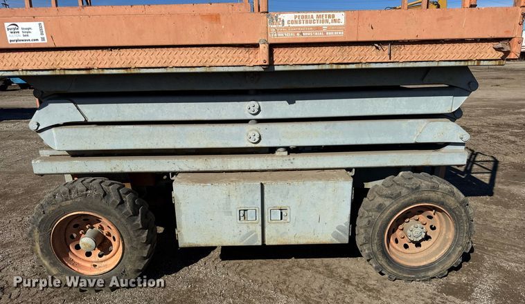 image for item DU3329 Skyjack 7027 scissor lift