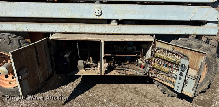 image for item DU3329 Skyjack 7027 scissor lift