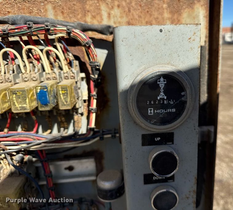 image for item DU3329 Skyjack 7027 scissor lift