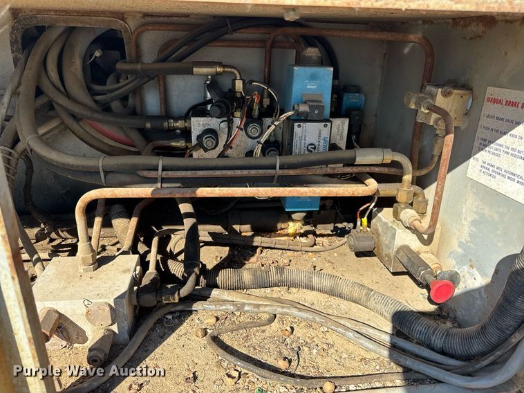 image for item DU3329 Skyjack 7027 scissor lift