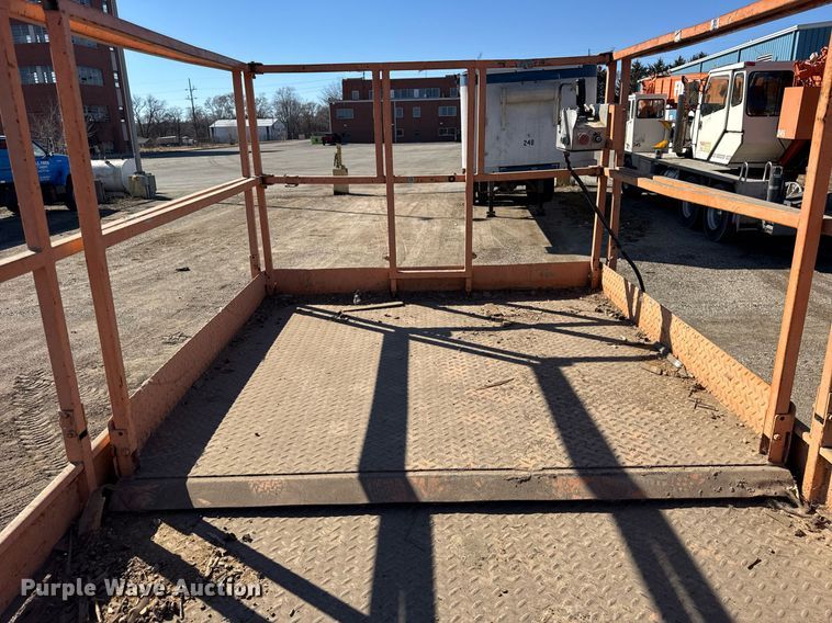 image for item DU3329 Skyjack 7027 scissor lift