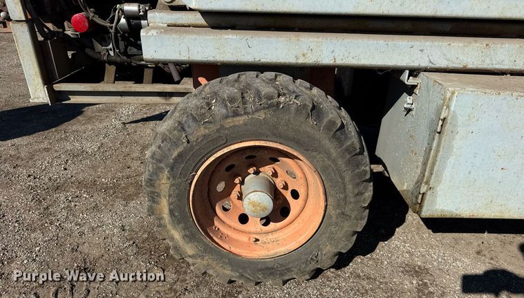 image for item DU3329 Skyjack 7027 scissor lift