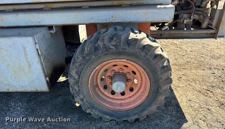 image for item DU3329 Skyjack 7027 scissor lift