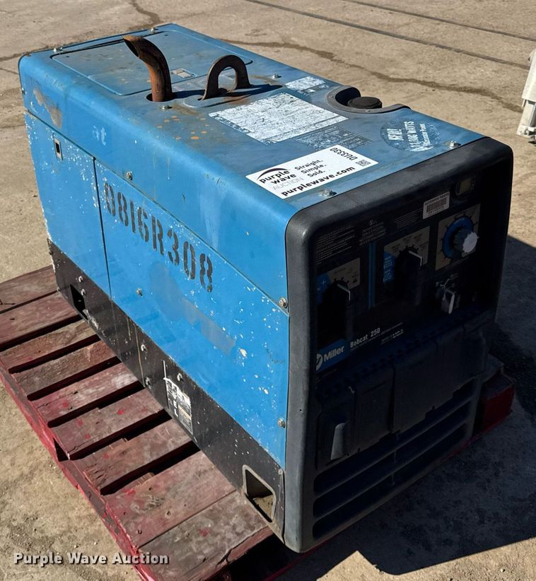 image for item DU3330 Miller Bobcat 250 welder