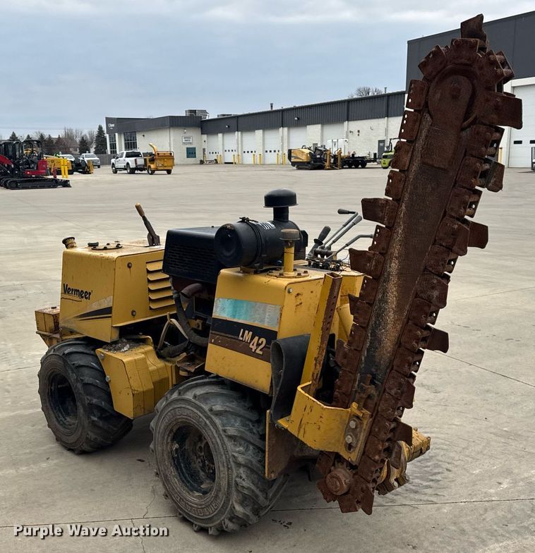 image for item DU3348 2006 Vermeer LM42 trencher