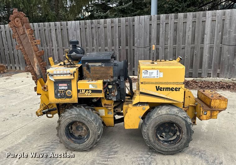 image for item DU3348 2006 Vermeer LM42 trencher