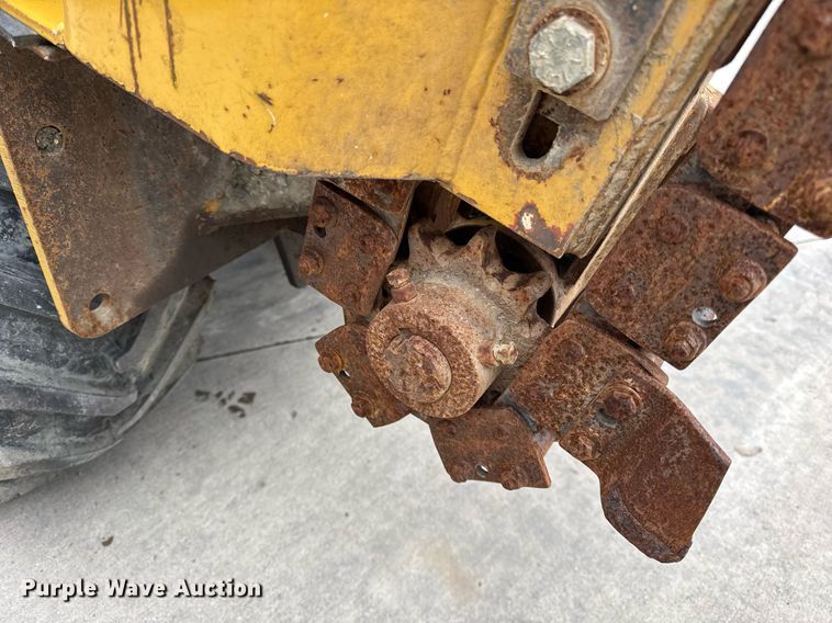 image for item DU3348 2006 Vermeer LM42 trencher
