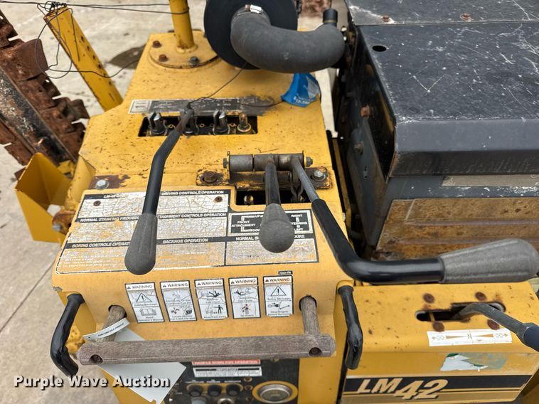 image for item DU3348 2006 Vermeer LM42 trencher