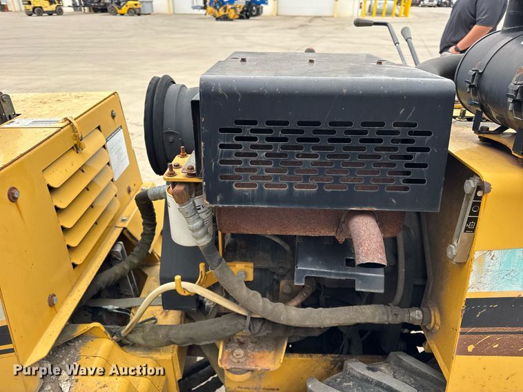 image for item DU3348 2006 Vermeer LM42 trencher