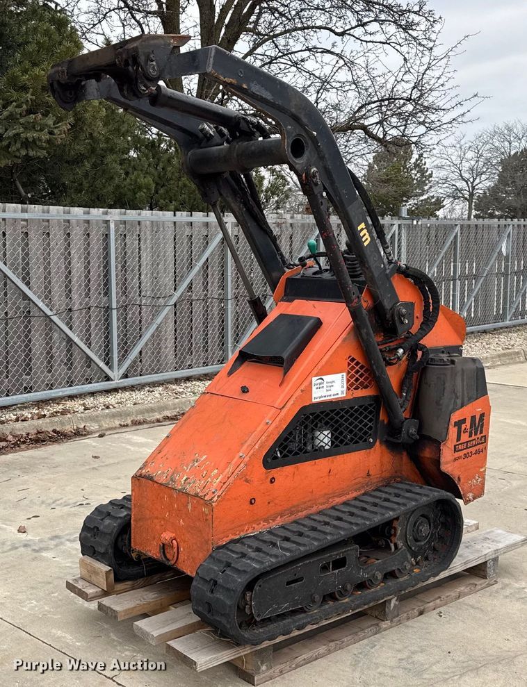 image for item DU3349 2012 Vermeer S650TX compact utility loader