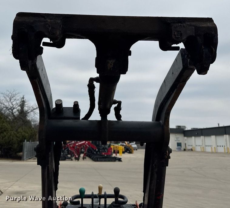 image for item DU3349 2012 Vermeer S650TX compact utility loader