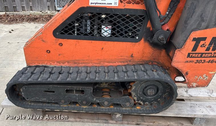 image for item DU3349 2012 Vermeer S650TX compact utility loader