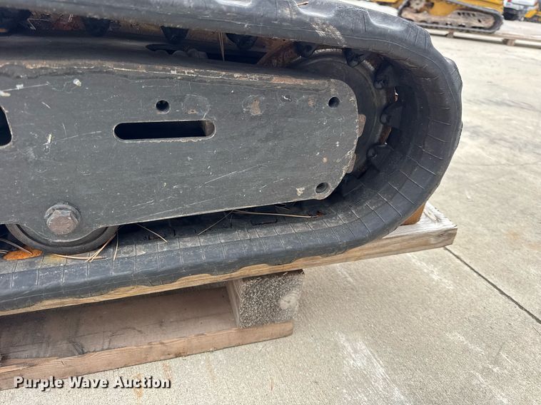 image for item DU3349 2012 Vermeer S650TX compact utility loader