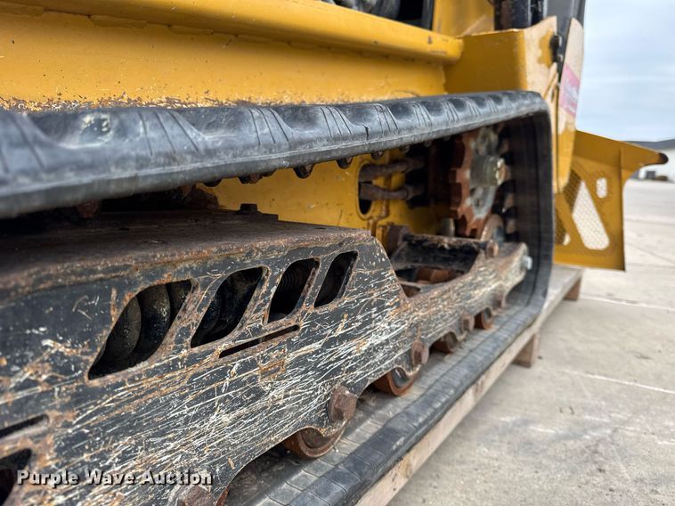 image for item DU3350 2017 Vermeer CTX100 compact utility loader