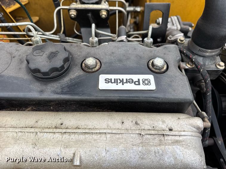 image for item DU3351 2001 Vermeer BC1800A wood chipper