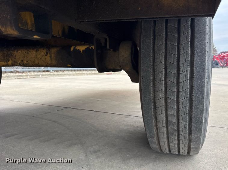 image for item DU3351 2001 Vermeer BC1800A wood chipper