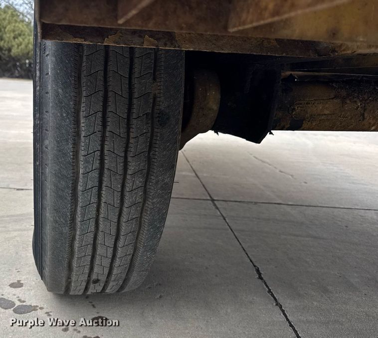 image for item DU3351 2001 Vermeer BC1800A wood chipper