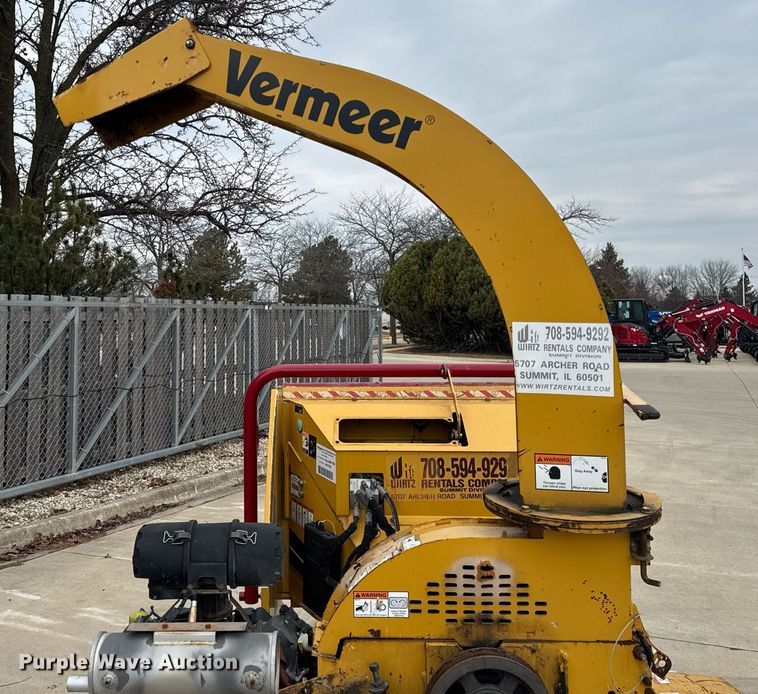 image for item DU3352 2017 Vermeer BC700XL wood chipper