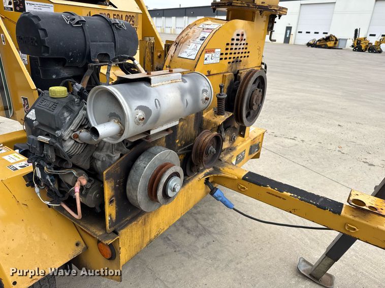 image for item DU3352 2017 Vermeer BC700XL wood chipper