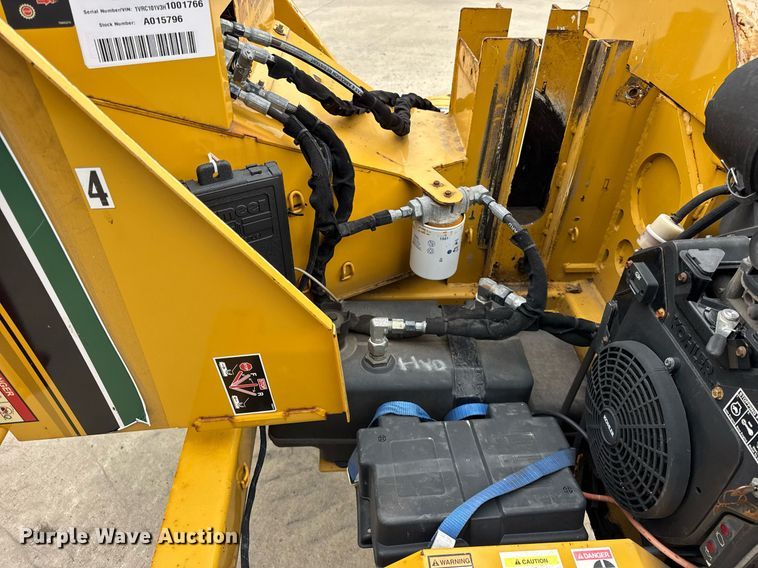 image for item DU3352 2017 Vermeer BC700XL wood chipper