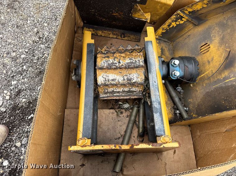 image for item DU3352 2017 Vermeer BC700XL wood chipper