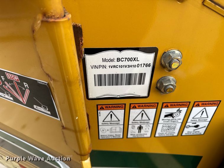 image for item DU3352 2017 Vermeer BC700XL wood chipper