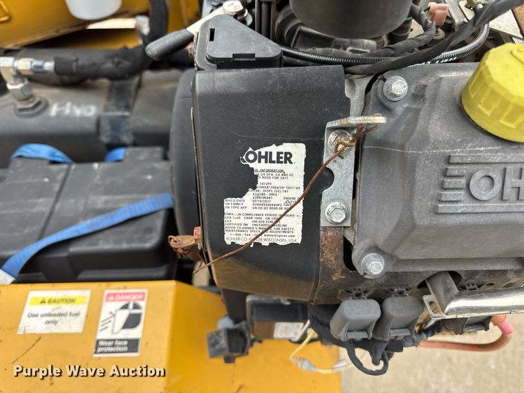 image for item DU3352 2017 Vermeer BC700XL wood chipper