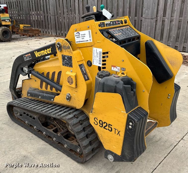 image for item DU3353 2020 Vermeer S925TX compact utility loader