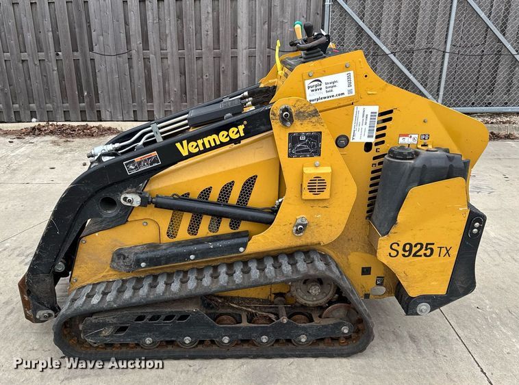 image for item DU3353 2020 Vermeer S925TX compact utility loader