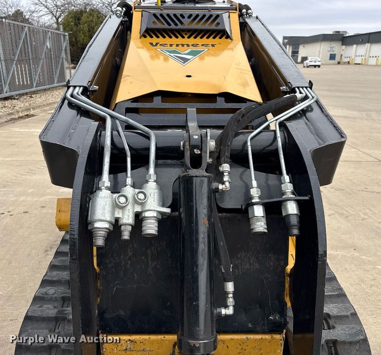 image for item DU3354 2020 Vermeer CTX100 compact utility loader