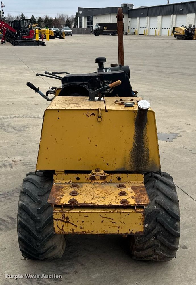 image for item DU3356 2004 Vermeer LM42 trencher