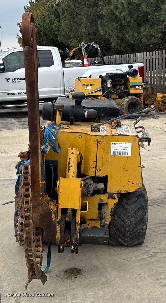 image for item DU3356 2004 Vermeer LM42 trencher