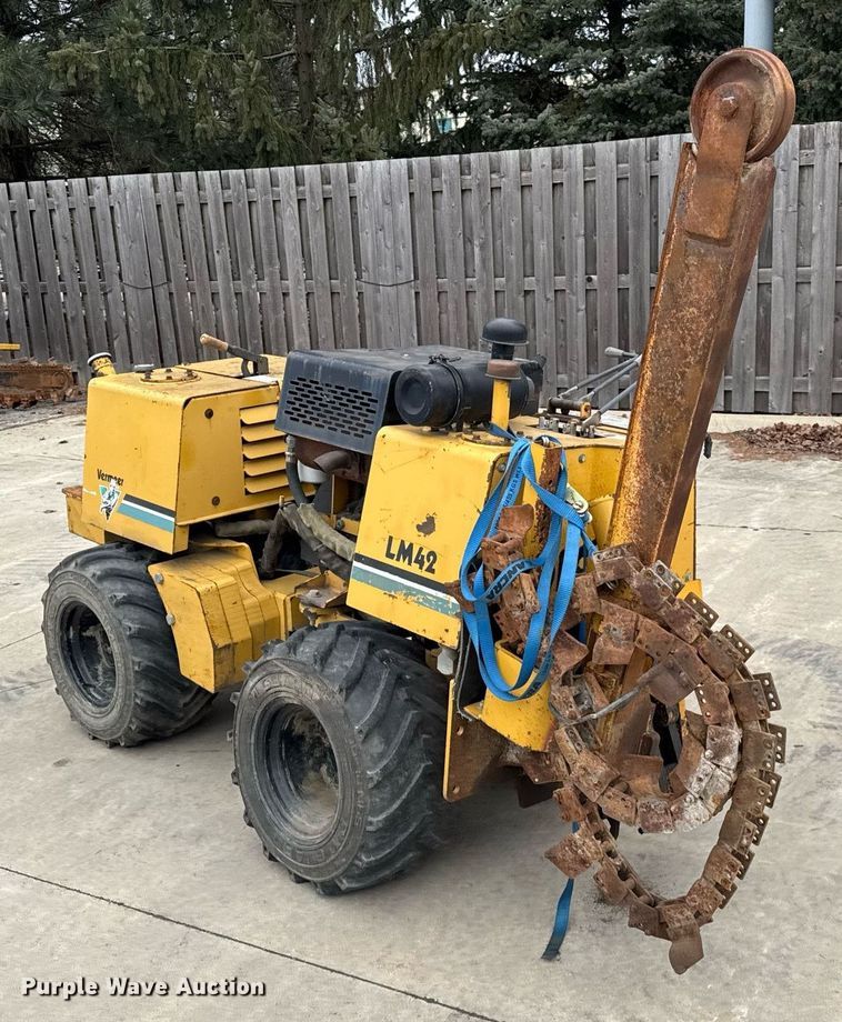 image for item DU3356 2004 Vermeer LM42 trencher
