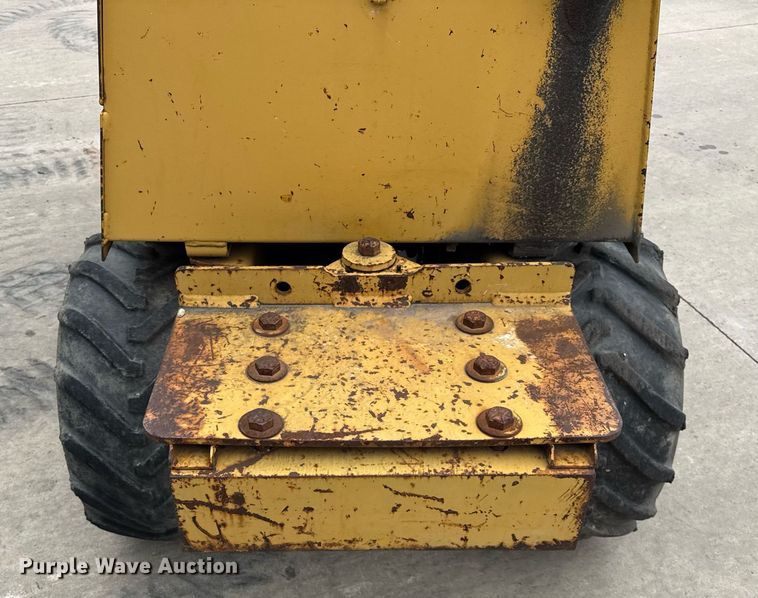 image for item DU3356 2004 Vermeer LM42 trencher