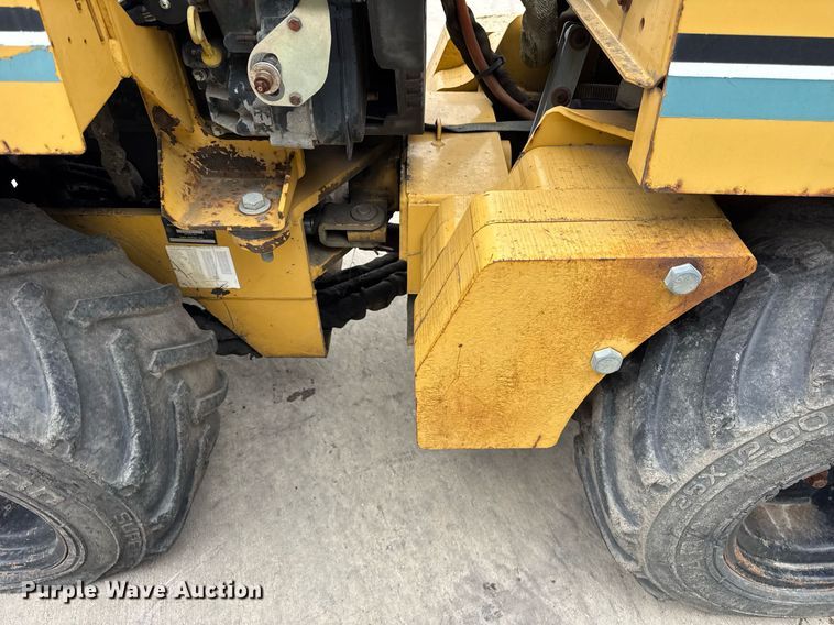 image for item DU3356 2004 Vermeer LM42 trencher