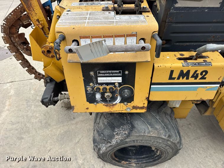 image for item DU3356 2004 Vermeer LM42 trencher