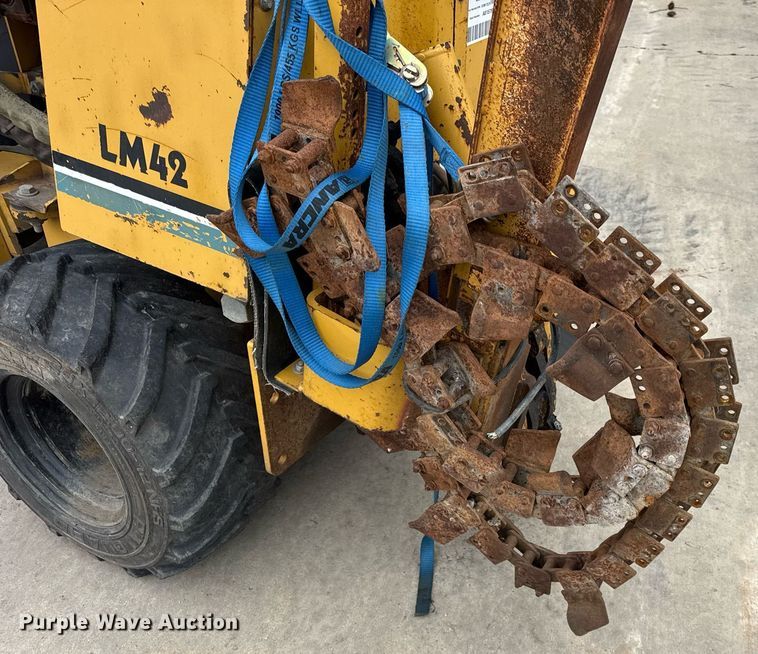 image for item DU3356 2004 Vermeer LM42 trencher